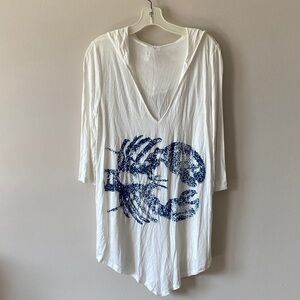 Sophie Rue White Hooded Tunic with Navy Graphic Accent